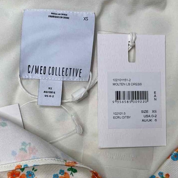 C/MEO COLLECTIVE Cream Ditzy Floral Pattern MOLTEN Dress - Picture 5 of 9